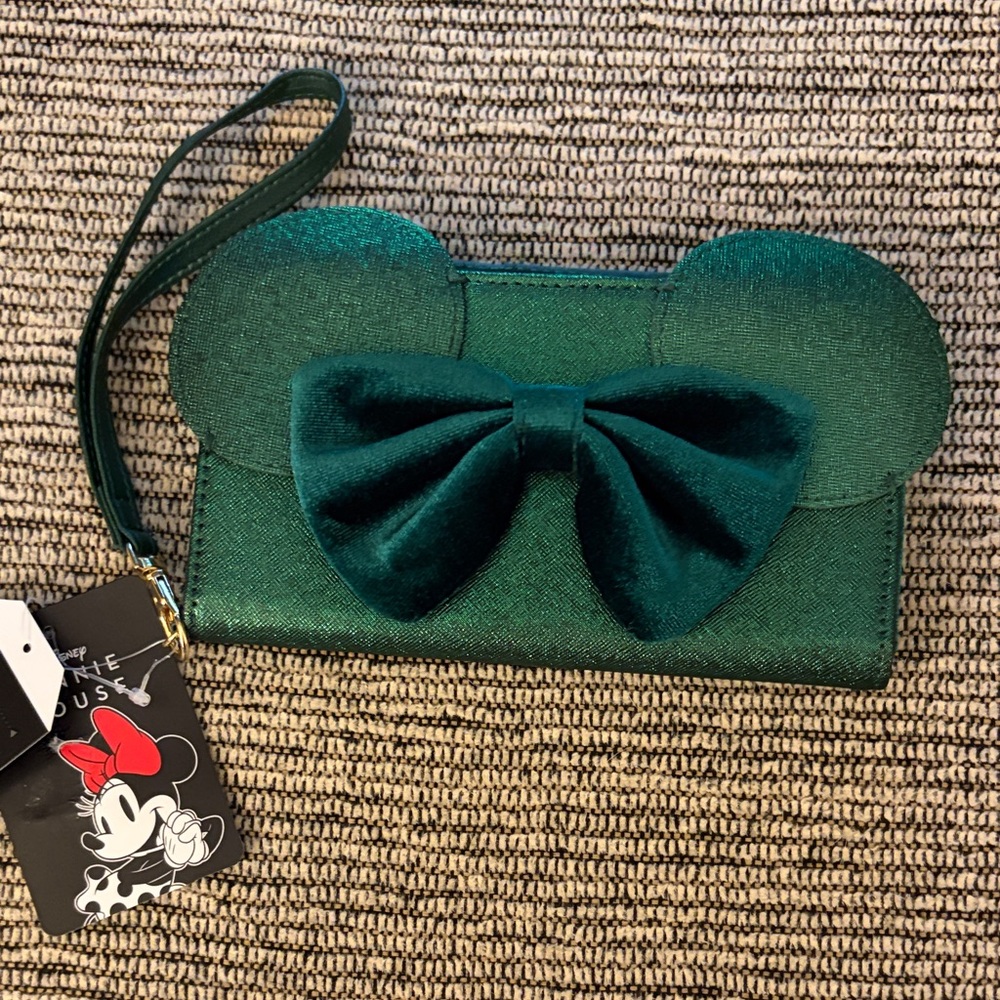 Disney Teal Minnie Mouse Wristlet with Bow